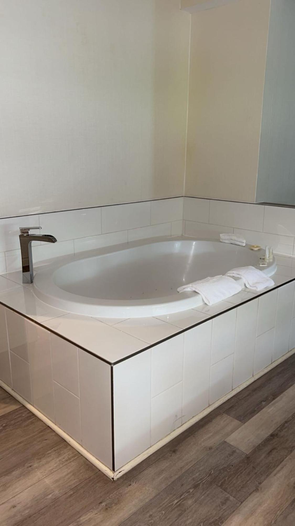 Hotel Newstar モントリオール エクステリア 写真