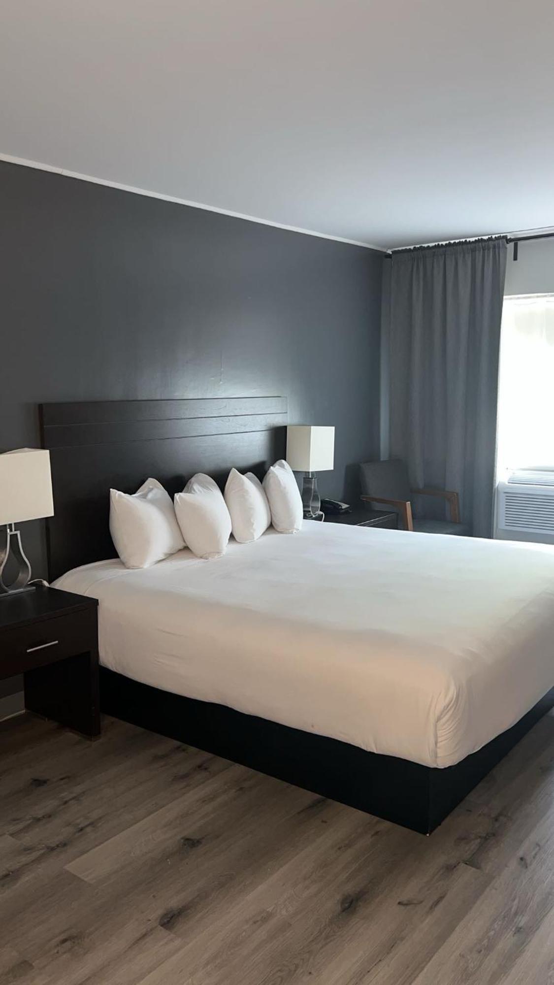 Hotel Newstar モントリオール エクステリア 写真
